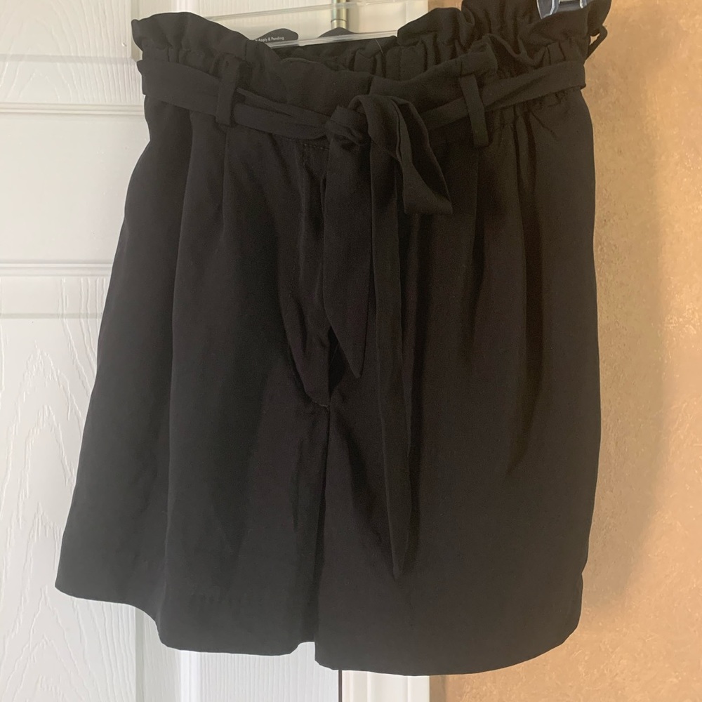 Black dress shorts -size 8